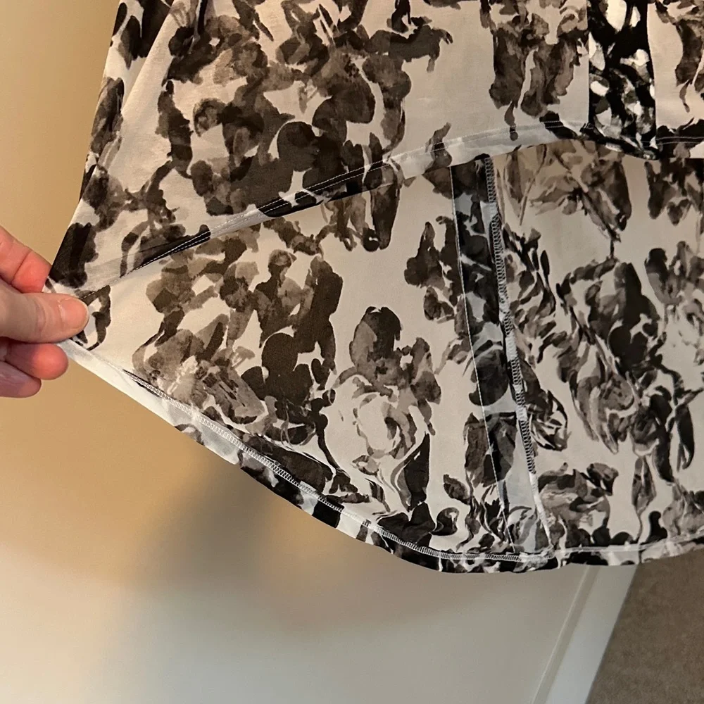 Vera Wang Black and White Maxi Dress - Picture 6 of 12